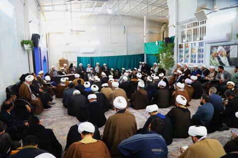 تصاویر / نشست صمیمی روحانیون و مبلغین گیلانی