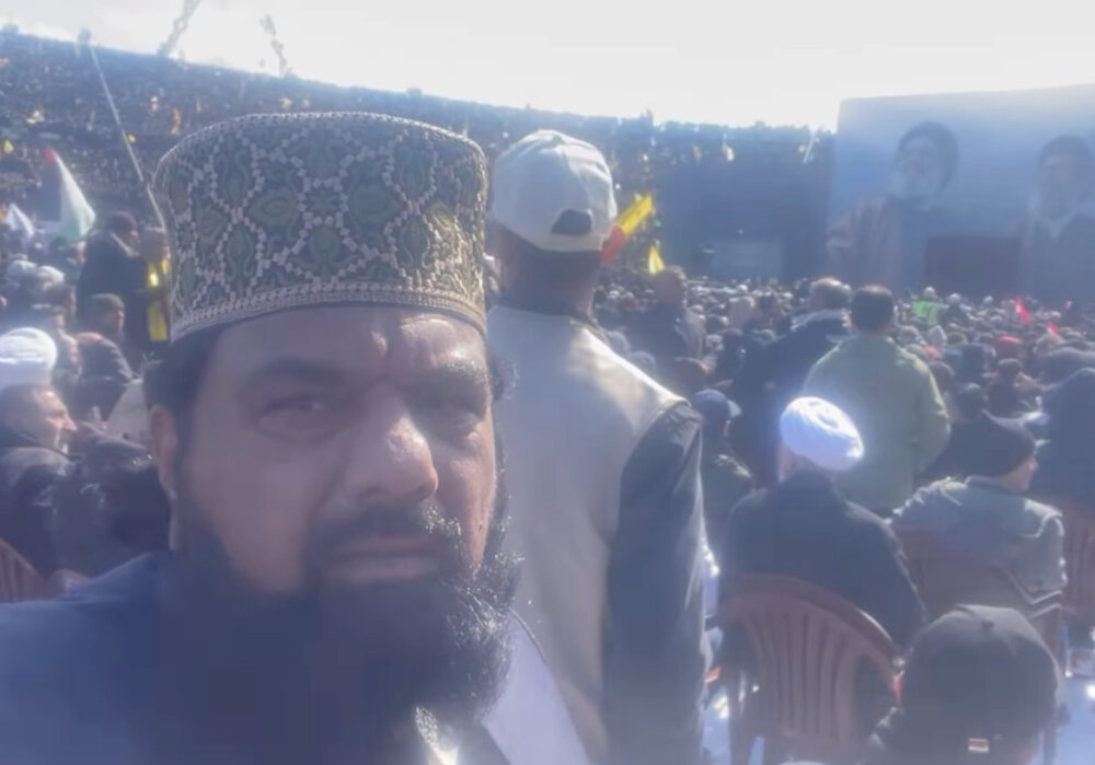 پاکستانی معروف اہل سنت عالم دین کی شہید مقاومت کی تشییع جنازہ میں شرکت