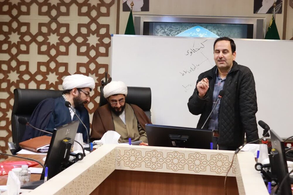 دوره سه روزه مهارت افزایی نمایندگان استانی در اجتماعی و سیاسی حوزههای علمیه
