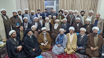 مدیران مدارس علمیه استان اصفهان با علمای شهر قم دیدار کردند+ تصاویر