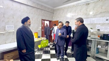 بازدید مسئولان حوزه حج و زیارت از مرکز پزشکی هلال احمر در عراق