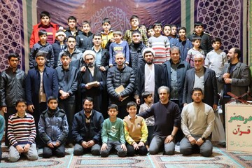 تصاویر/ در محضر قران کریم در تکاب