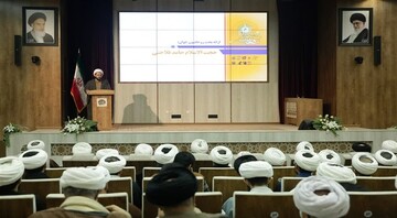 روحانیت در برابر تحجر و انفعال باید ایستادگی کند