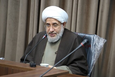 تصاویر| نشست مراکز حوزوی اصفهان با آیت الله اراکی