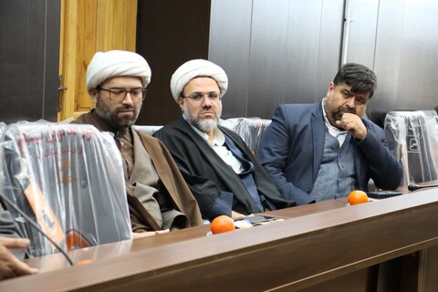 تصاویر| نشست مراکز حوزوی اصفهان با آیت الله اراکی