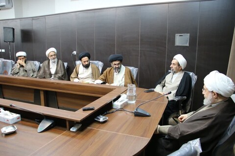 تصاویر| نشست مراکز حوزوی اصفهان با آیت الله اراکی