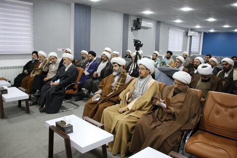 تصاویر| سفر مدیران مدارس علمیه اصفهان به قم و دیدار با علما