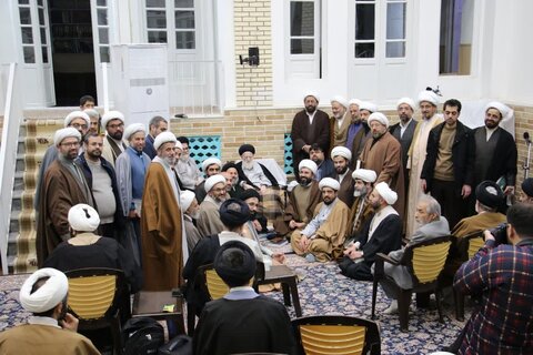 تصاویر| سفر مدیران مدارس علمیه اصفهان به قم و دیدار با علما