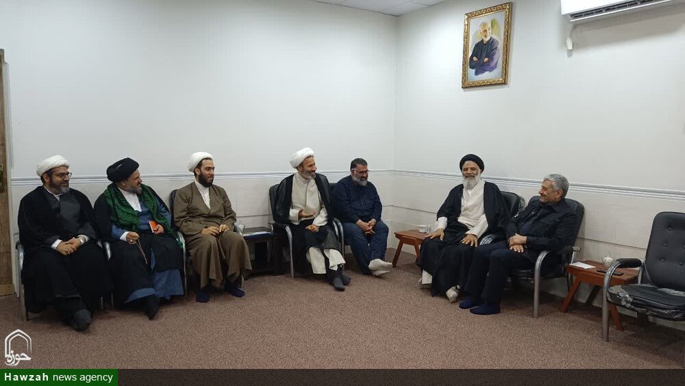دیدار فرمانده قرارگاه فرهنگی و اجتماعی بقیةالله الاعظم(عج) سپاه پاسداران انقلاب اسلامی با نماینده ولی فقیه در استان خوزستان