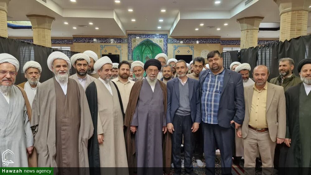 مدیران مدارس علمیه استان اصفهان با علمای شهر قم دیدار کردند