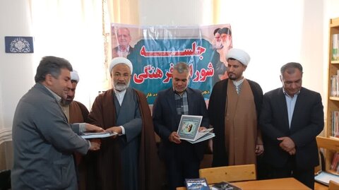 تصاویر/ تجلیل از هیات امنای فعال مساجد روستاهای تنگ ارم دشتستان