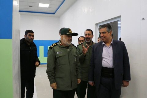 تصاویر/افتتاح بزرگ‌ترین استخر غرب کشور در اراک