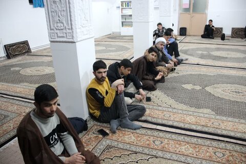 جلسه دورهمی مدیریت و کادر مدرسه علمیه بیجار با طلاب
