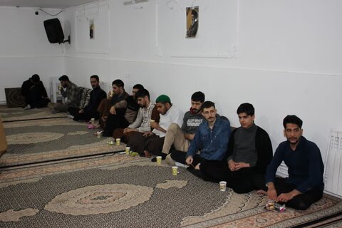 جلسه دورهمی مدیریت و کادر مدرسه علمیه بیجار با طلاب
