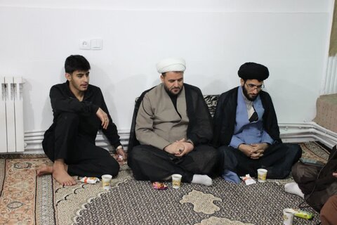 جلسه دورهمی مدیریت و کادر مدرسه علمیه بیجار با طلاب
