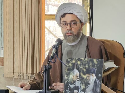 تصاویر / همایش طلاب وروحانیون شهرستان بویین زهرا