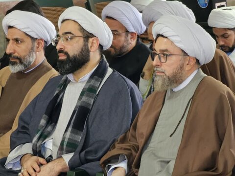 تصاویر / همایش طلاب وروحانیون شهرستان بویین زهرا