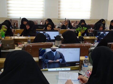 برگزاری نشست ره‌توشه‌ تبلیغی ماه مبارک رمضان