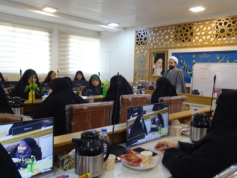 برگزاری نشست ره‌توشه‌ تبلیغی ماه مبارک رمضان