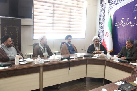 تصاویر / دیدار مدیر حوزه علمیه استان قزوین  با مدیر کل آموزش وپرورش استان قزوین