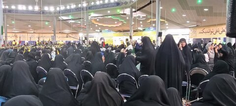 شرکت بانوان طلبه مدارس علمیه شهر اراک در رزمایش پیامبر اعظم (ص)
