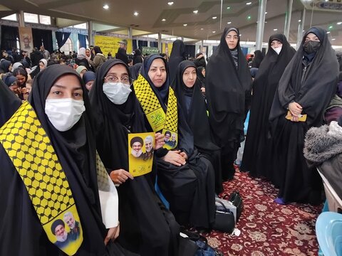 شرکت بانوان طلبه مدارس علمیه شهر اراک در رزمایش پیامبر اعظم (ص)
