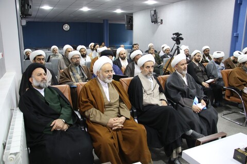 تصاویر| بازدید مدیران مدارس علمیه اصفهان از پارک علم و فناوری قم