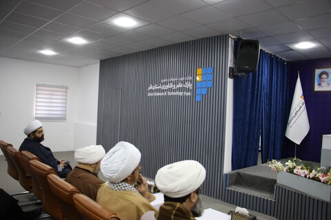 تصاویر| بازدید مدیران مدارس علمیه اصفهان از پارک علم و فناوری قم