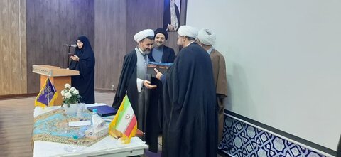 اجلاس مدیران، مؤسسین،رؤسا و اعضا هیات امنا مدارس علمیه خواهران استان کرمان