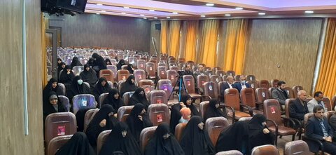 اجلاس مدیران، مؤسسین،رؤسا و اعضا هیات امنا مدارس علمیه خواهران استان کرمان