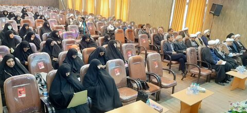 اجلاس مدیران، مؤسسین،رؤسا و اعضا هیات امنا مدارس علمیه خواهران استان کرمان