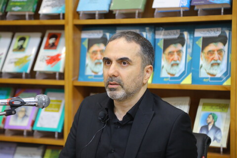 تصاویر /  آئین رونمایی از کتاب «مرد امّت»