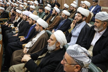 تصاویر/ نشست روحانیون شیعه و اهل سنت و اقلیت های مذهبی آذربایجان غربی با رییس قوه قضائیه