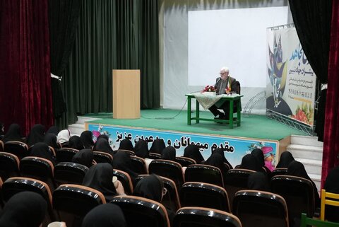 تصاویر/ اولین دوره معرفتی تشکیلاتی بانوی مجاهد در خوی