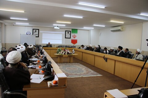 تصاویر|ششمین دوره  «طریق» توانمندسازی معاونین تهذیب و تربیت حوزه علمیه اصفهان