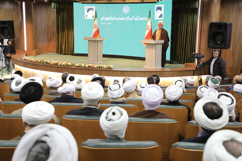 تصاویر/ نشست علمای اهل تشیع، تسنن و اقلیت های مذهبی آذربایجان غربی با رییس قوه قضائیه