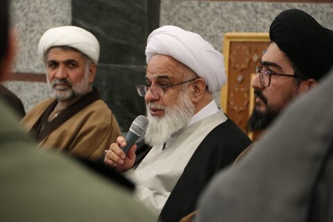 تصاویر / نشست مشترک روحانیون شهرستان آبیک با موضوع فرارسیدن ماه مبارک رمضان