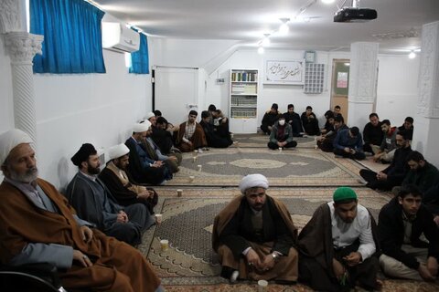 تصاویر/مراسم درس اخلاق هفتگی مدرسه علمیه امام صادق (ع) بیجار