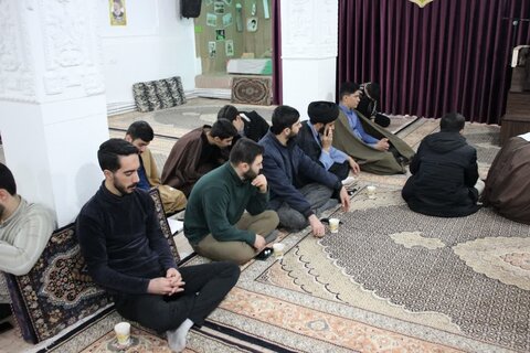 تصاویر/مراسم درس اخلاق هفتگی مدرسه علمیه امام صادق (ع) بیجار