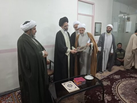 تصاویر/ اختتامیه میثاق طلبگی ۲ و پایش قرآنی و دانش افزایی طلاب در مدرسه علمیه امیرالمومنین (ع) آران و بیدگل