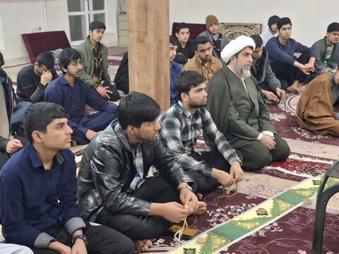 تصاویر/ اختتامیه میثاق طلبگی ۲ و پایش قرآنی و دانش افزایی طلاب در مدرسه علمیه امیرالمومنین (ع) آران و بیدگل