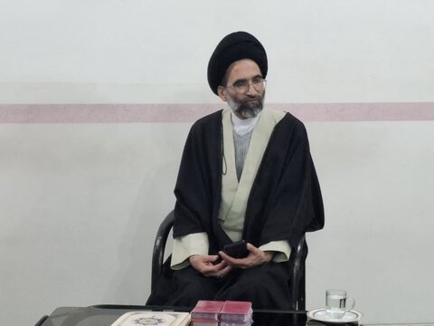 تصاویر/ اختتامیه میثاق طلبگی ۲ و پایش قرآنی و دانش افزایی طلاب در مدرسه علمیه امیرالمومنین (ع) آران و بیدگل