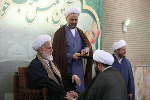 تصاویر برگزاری آیین عمامه گذاری طلاب مدرسه علمیه ابوذر تهران