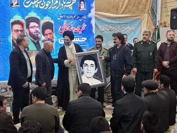 هرجا حرف رهبری را گوش کردیم سود آن را هم بردیم