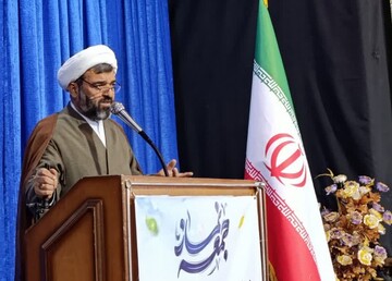 عزت حقیقی در پرتو ایمان و ایستادگی در برابر قدرت‌های استکباری به دست می‌آید