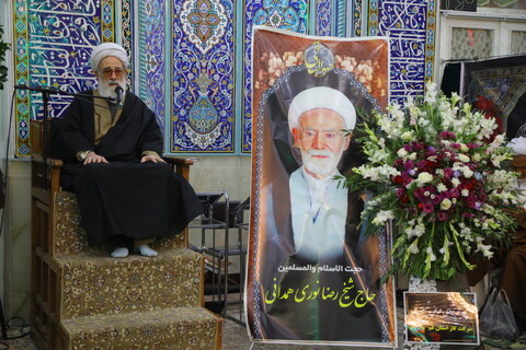 تصاویر / مراسم ترحیم برادر حضرت آیت الله العظمی نوری همدانی