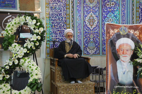 تصاویر / مراسم ترحیم برادر حضرت آیت الله العظمی نوری همدانی