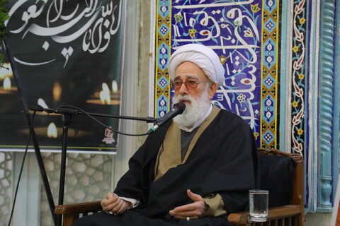 تصاویر / مراسم ترحیم برادر حضرت آیت الله العظمی نوری همدانی