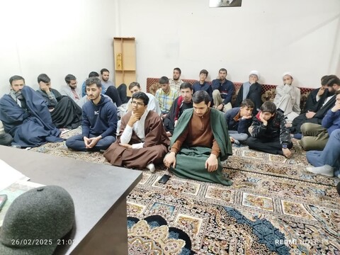 تصاویر/ مراسم یادبود شهیدان سید حسن نصرالله در مدرسه علمیه امام صادق(ع) تبریز