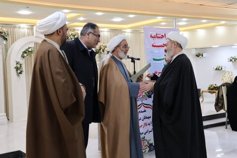 تصاویر | آئین تجلیل از دست‌اندرکاران مراسم معنوی اعتکاف در مرند